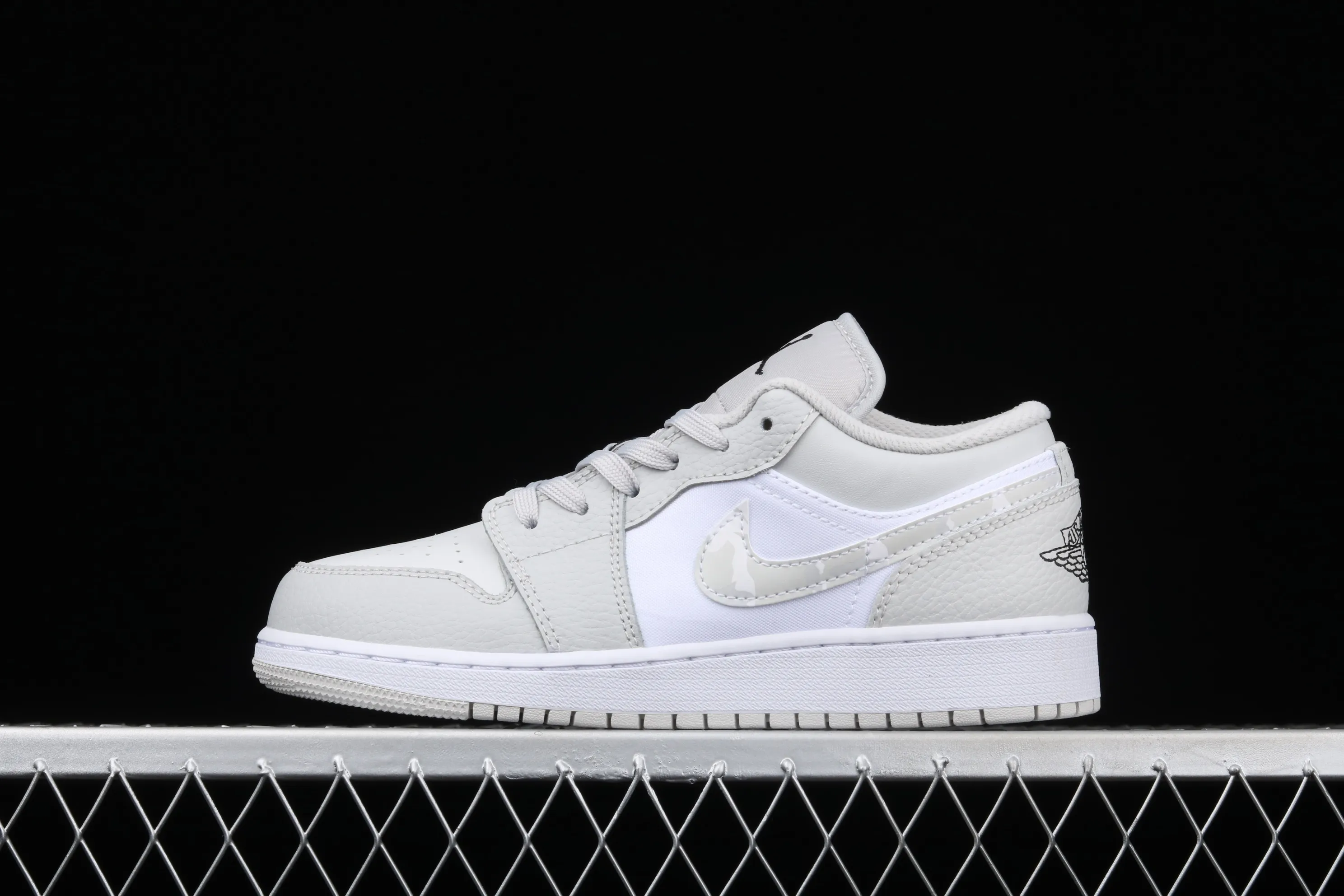 All categories Air Jordan Jordan series basketball shoes Air Jordan 1 Low G version pure original Air Jordan 1 Low GS AJ1 Joe 1 low-top white gray camouflage low-top basketball shoes DD3234-100
